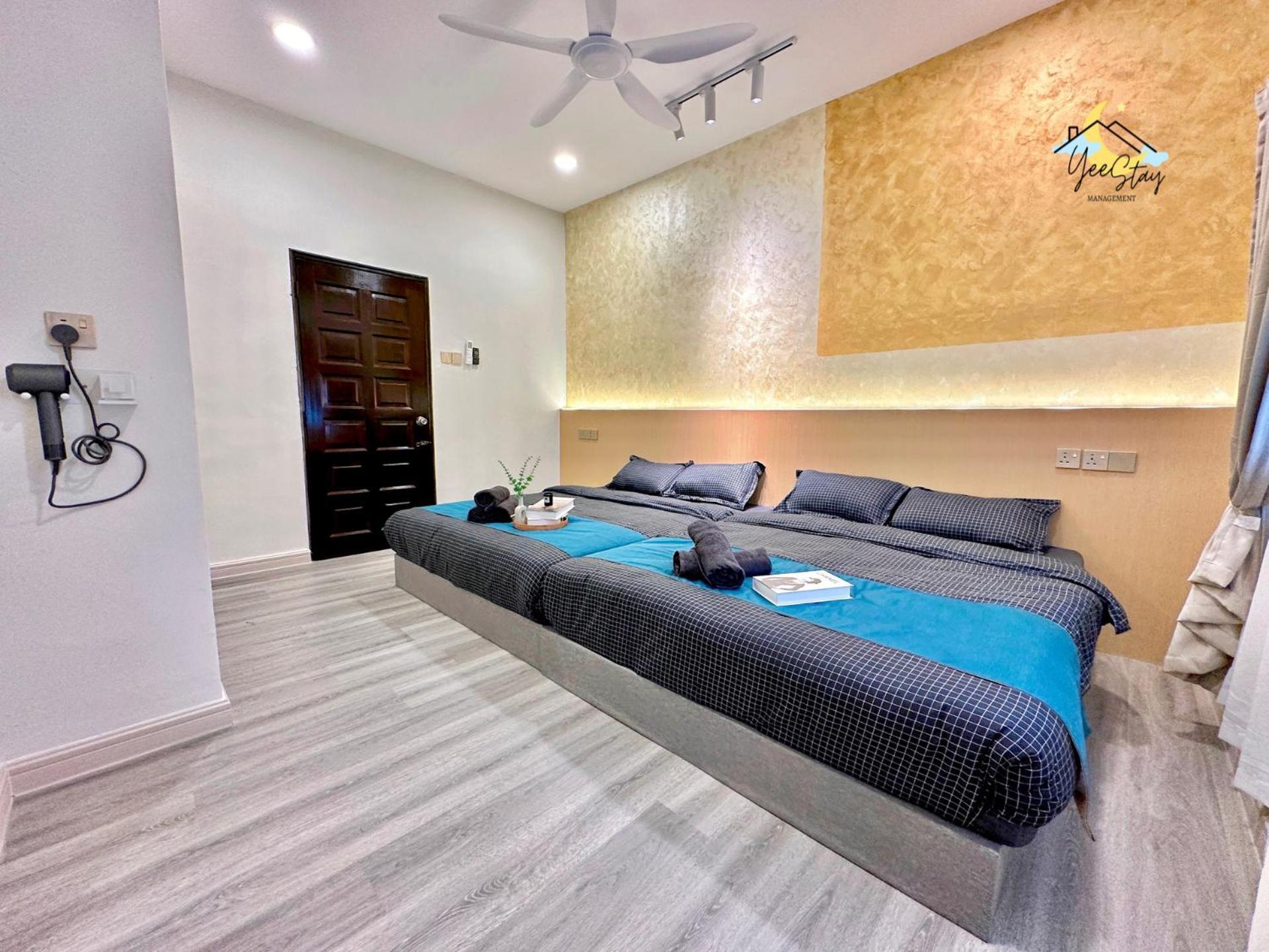 Holiday home Kota Homestay-22pax With Karaoke,arcade Game,table Pool Walking 5min To Jonker *